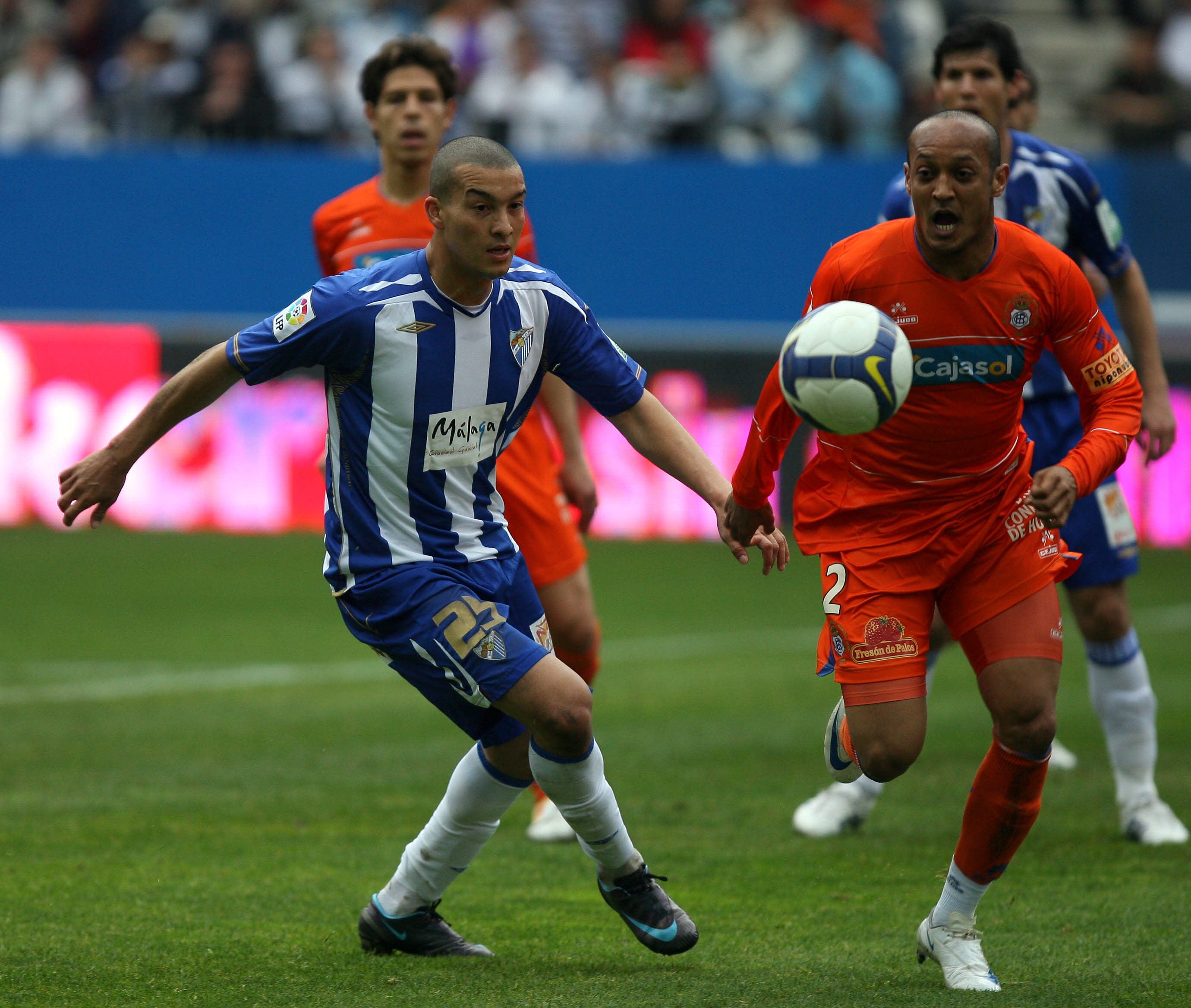 Imagen del último Málaga-Recreativo de Huelva en La Rosaleda, hace 15 años.