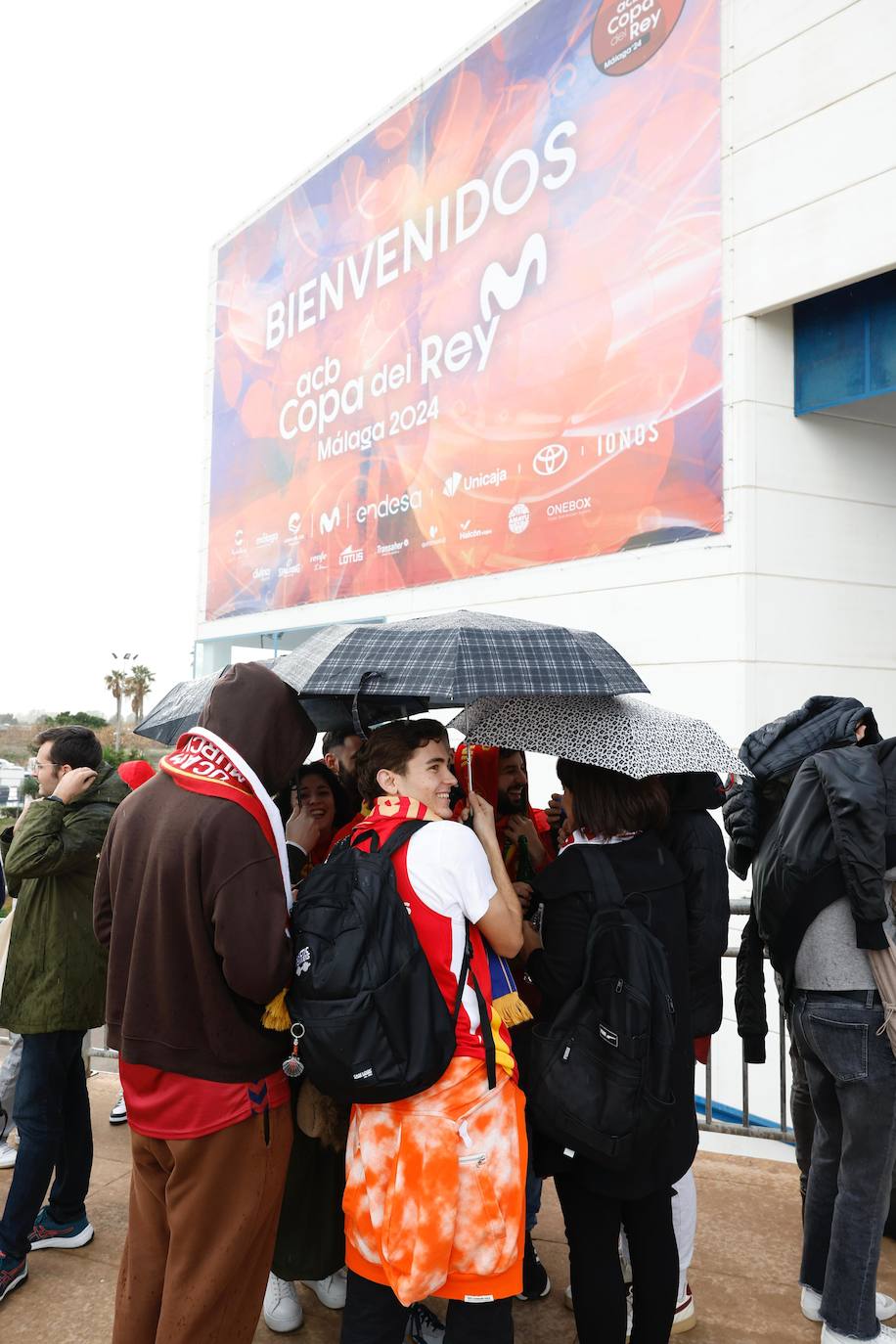 Ambiente antes del primer partido copero
