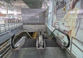 La «escalera coreana» del Cercanías del aeropuerto, plenamente operativa.