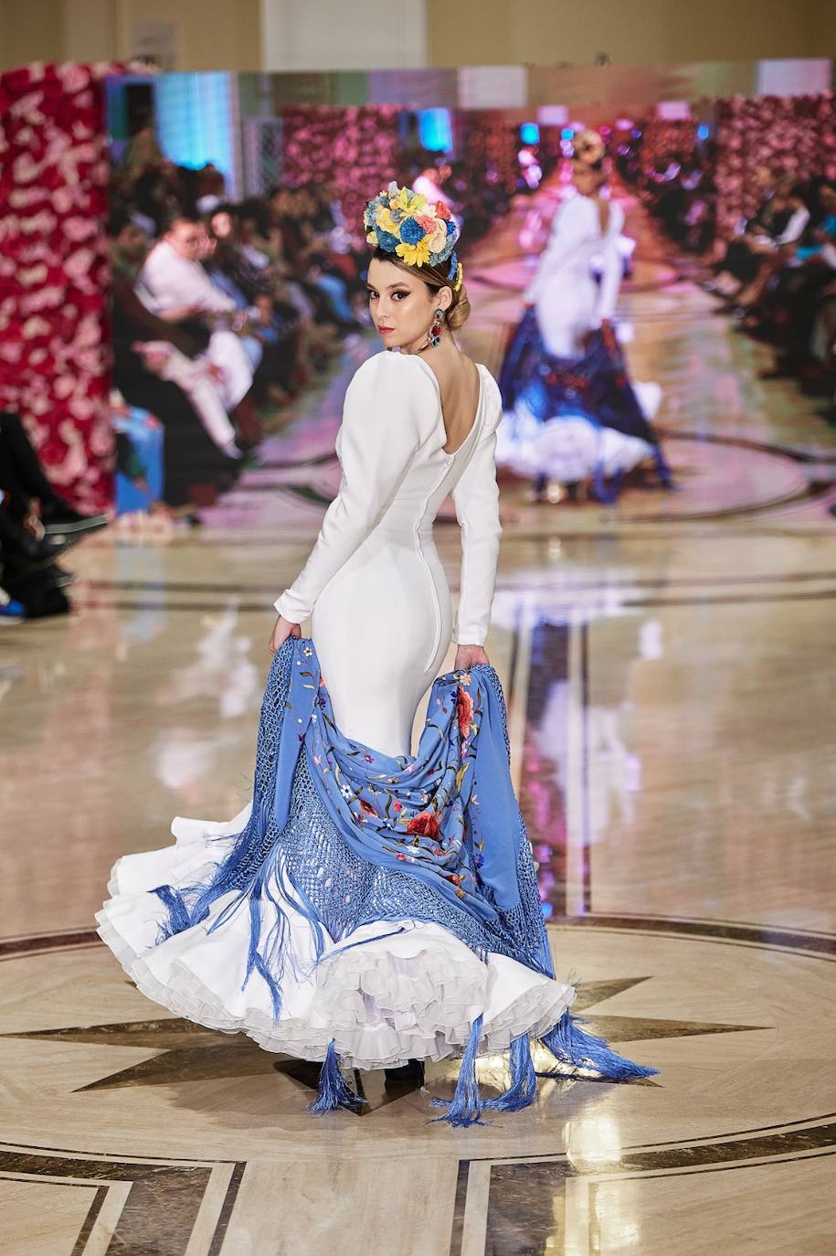 La pasarela de moda flamenca Con 2 lunares, en imágenes