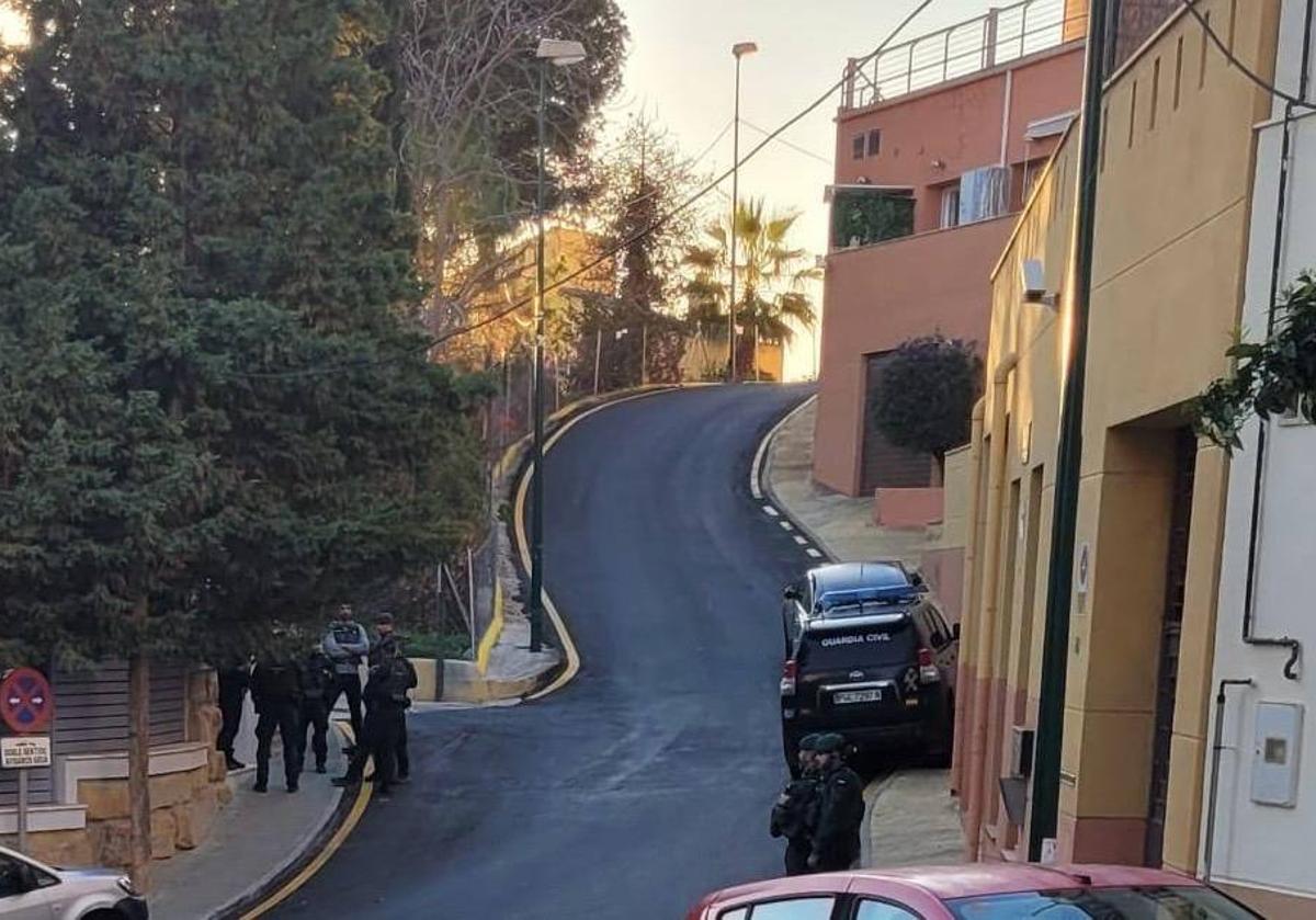 Imagen de la 0peración de la Guardia Civil, este martes.