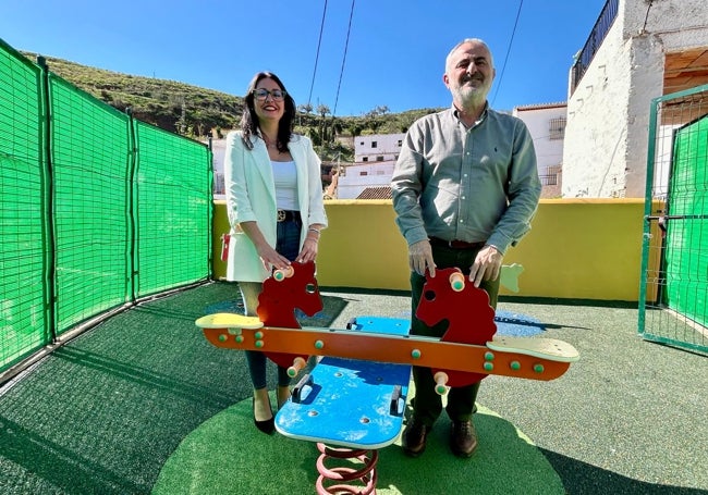 Acto de presentación de las mejoras en el parque infantil de Los Íberos.