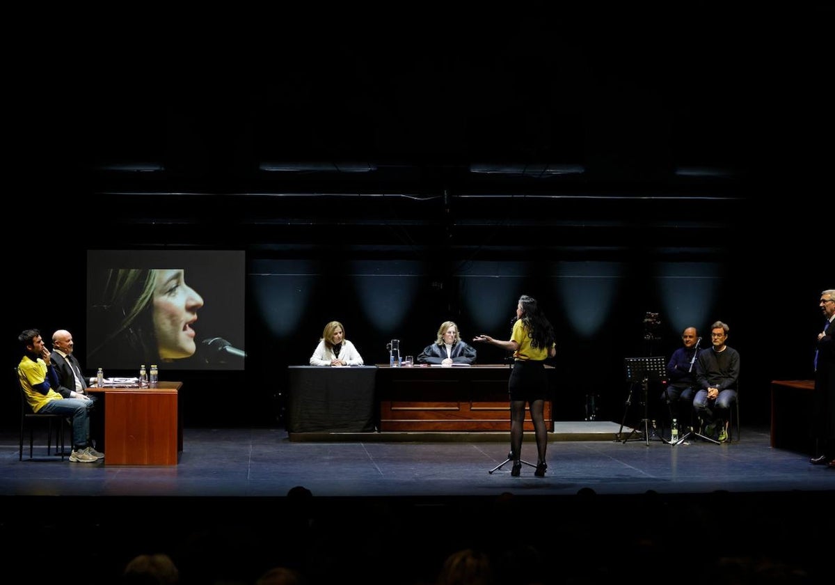 La actriz Alessandra García, durante una de sus intervenciones en el juicio en 'Hamlet, continúe'.