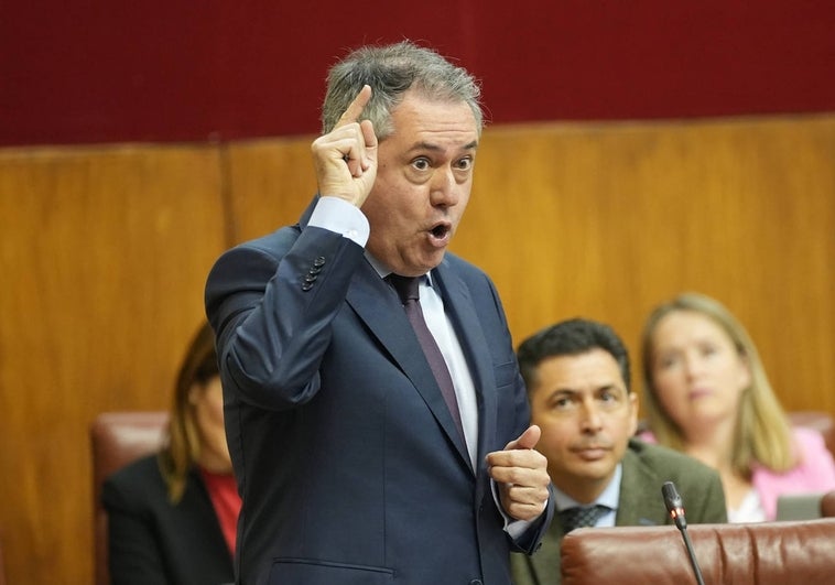 Juan Espadas, durante la sesión de control del pasado jueves.