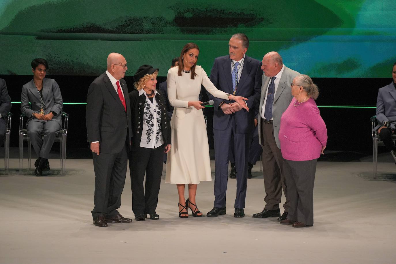 Emotivo acto de entrega de los títulos de Hijo Predilecto y Medallas de Andalucía 2024
