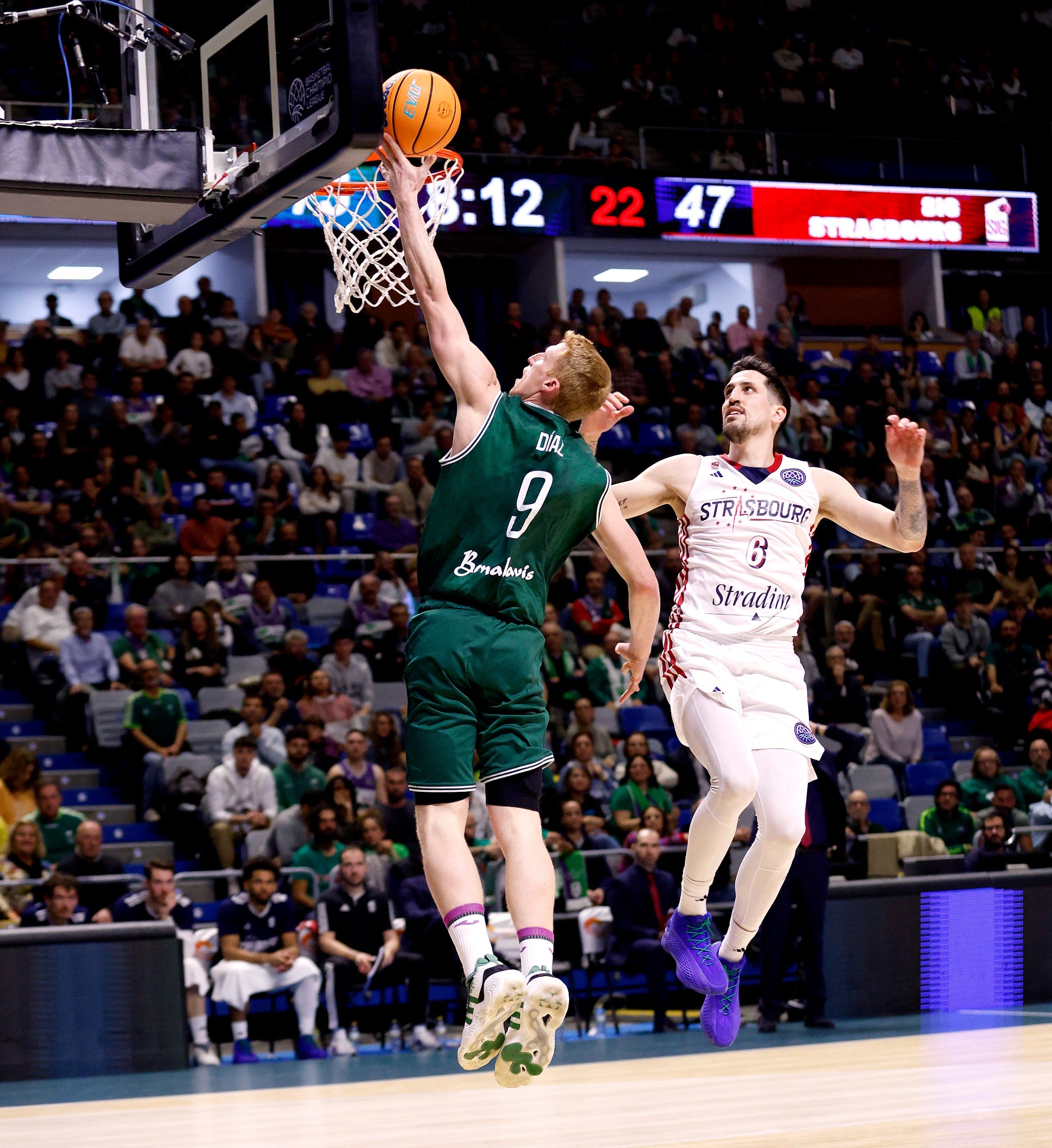 Las mejores imágenes del Unicaja-SIG Basket Estrasburgo