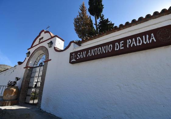El cementerio.