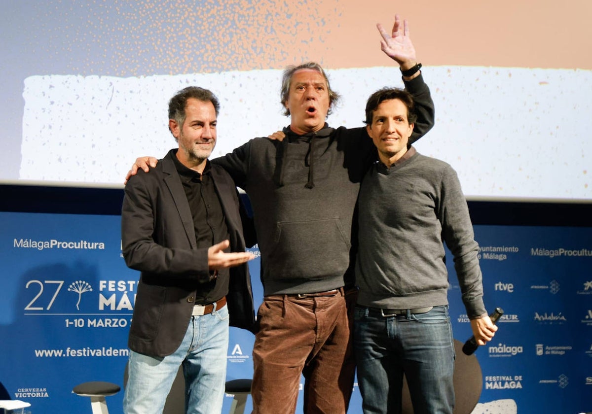 De izquierda a derecha; Tomás Cimadevilla, Pedro Temboury y Miguel Ángel Oeste, durante el Festival.