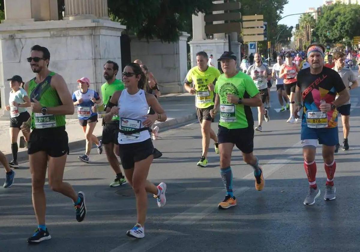 Cortes y desvíos de tráfico en Málaga este fin de semana por la Media Maratón