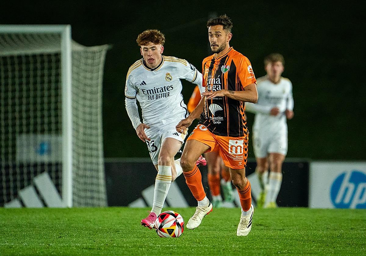 Imagen principal - Más fotos del partido.