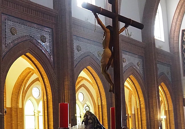 Momento de la procesión del colegio La Asunción el pasado año.
