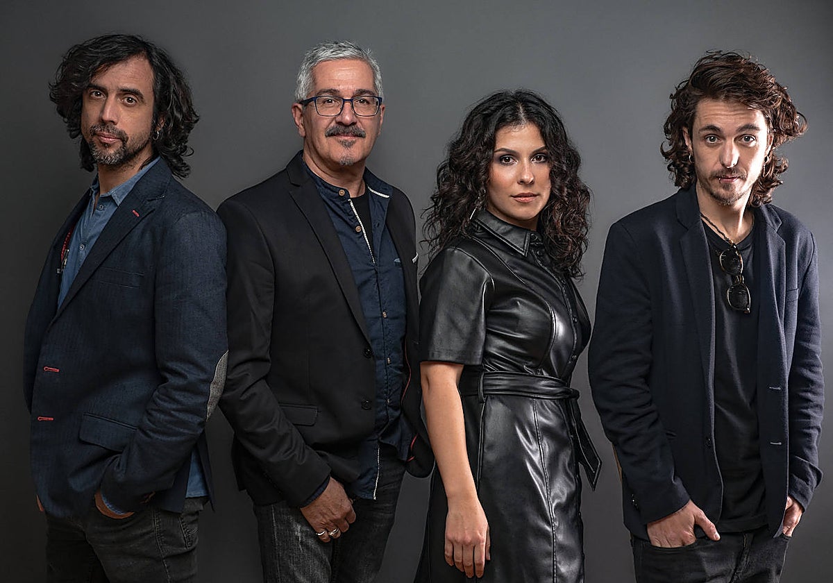 Masha Ocean, con Francis Posé, Isaac Pascual y Ramón López.