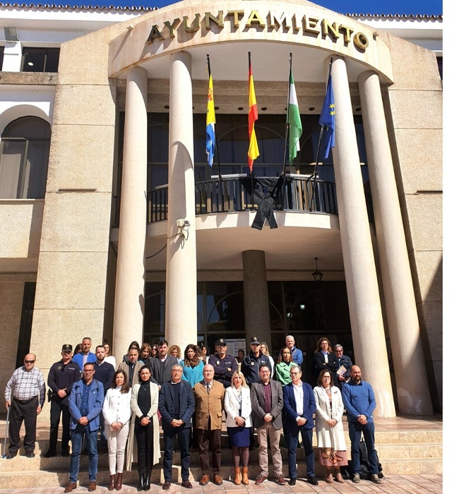 Participantes en el minuto de silencio.