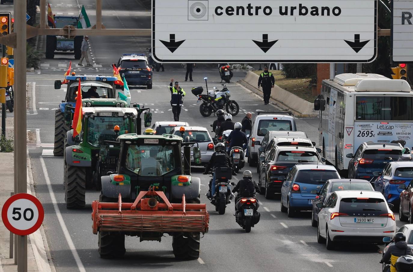 Tractores, en las carreteras malagueñas, este miércoles