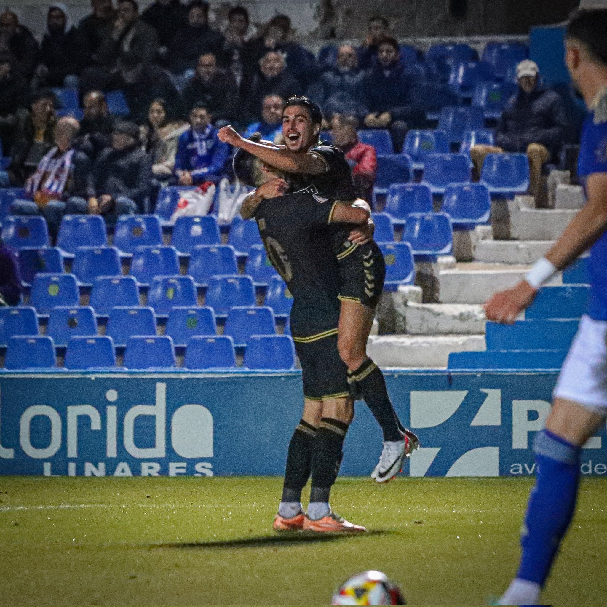 El exmalaguista Cristo Romero celebra su único gol que ha conseguido esta temporada.