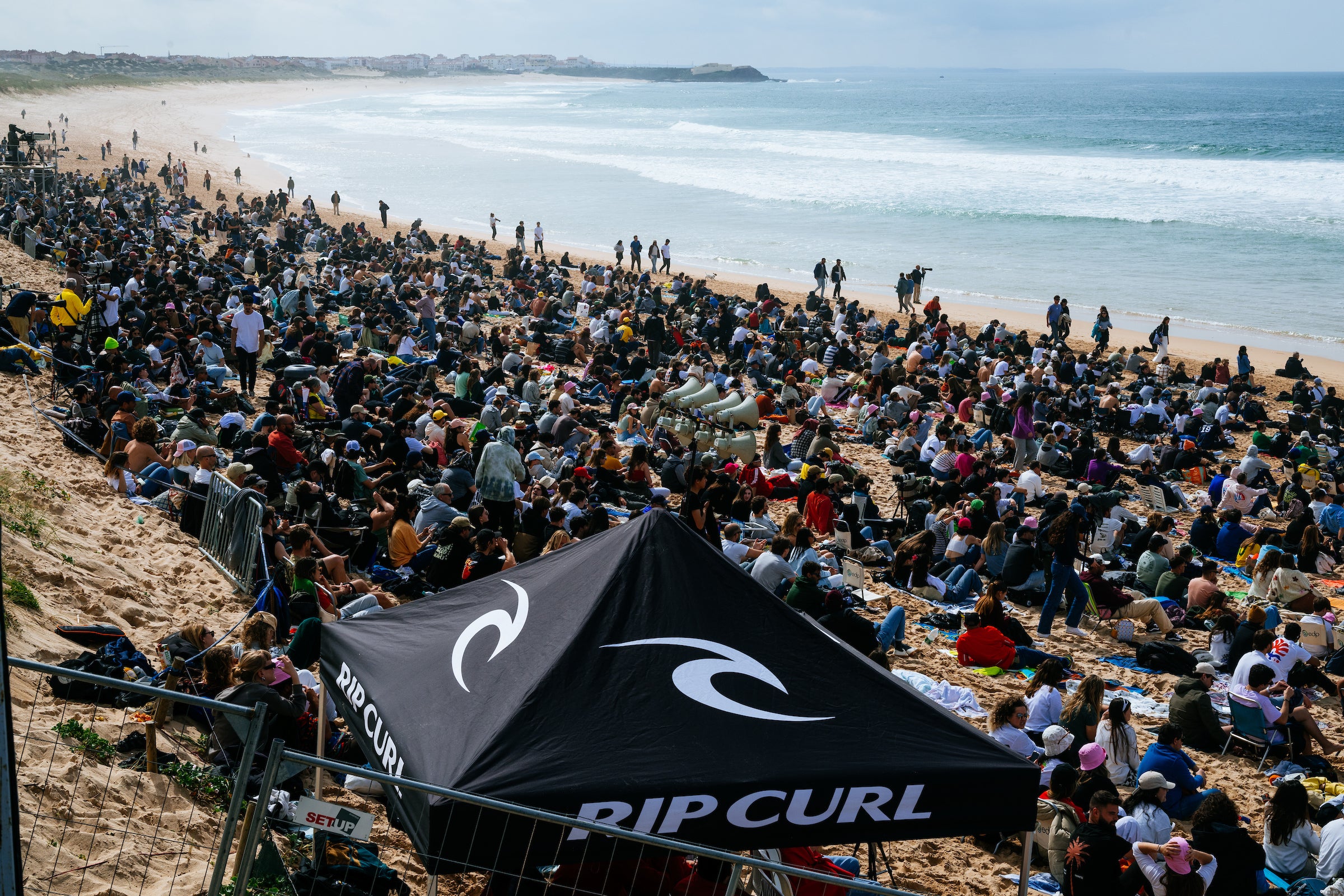 Griffin Colapinto y Johanne Defay logran la victoria en MEO Rip Curl Pro Portugal