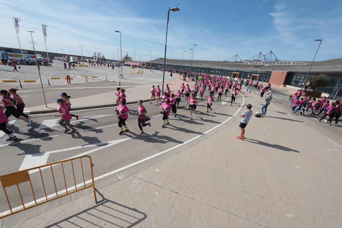 Las mejores imágenes de la Carrera de la Mujer Málaga 2024