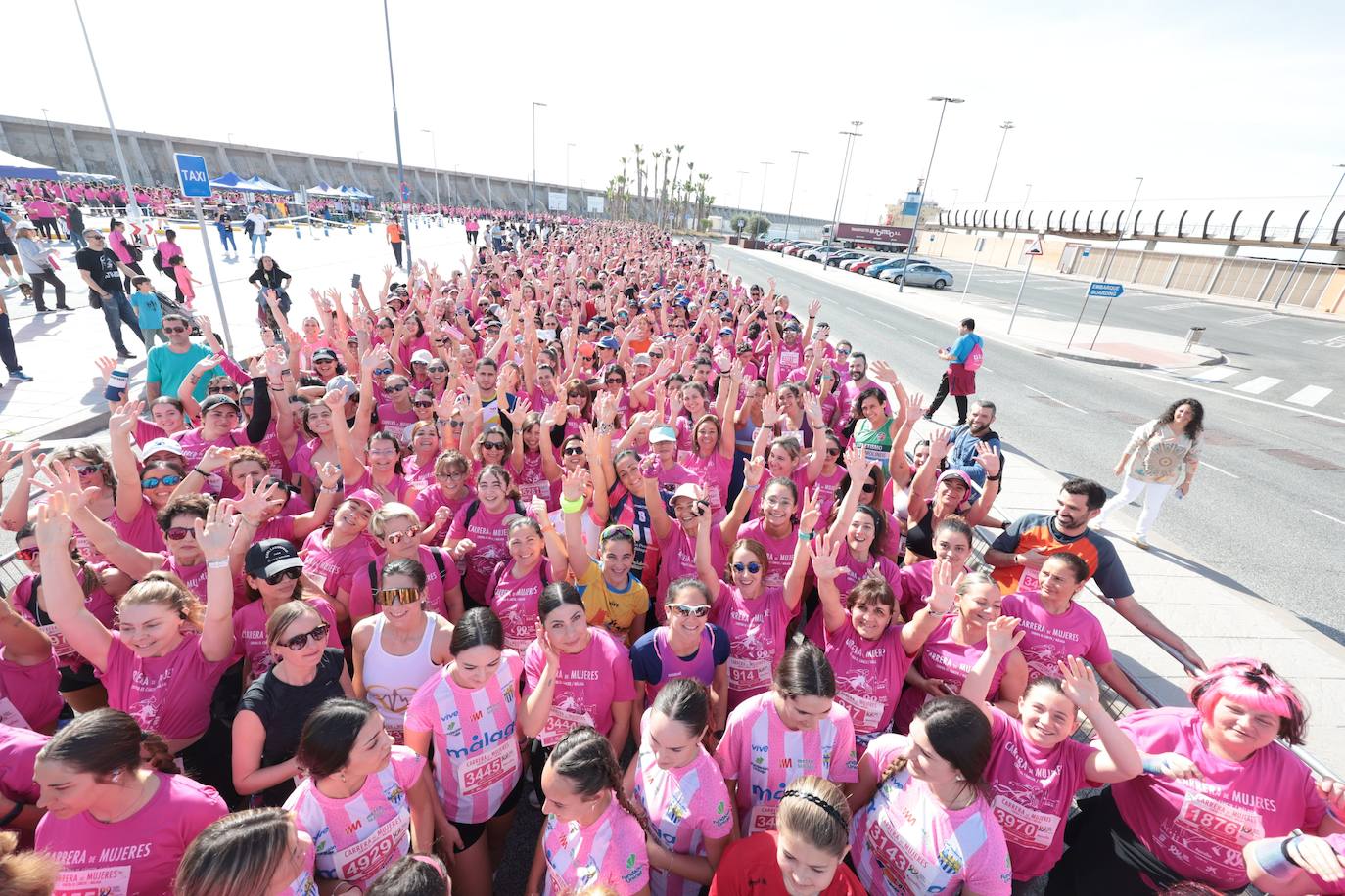 Las mejores imágenes de la Carrera de la Mujer Málaga 2024