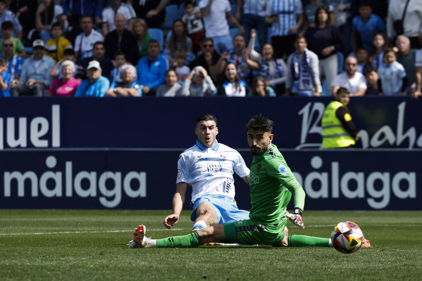 Las mejores imágenes del Málaga-Intercity de Primera RFEF