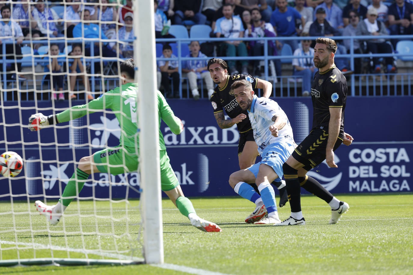 Las mejores imágenes del Málaga-Intercity de Primera RFEF