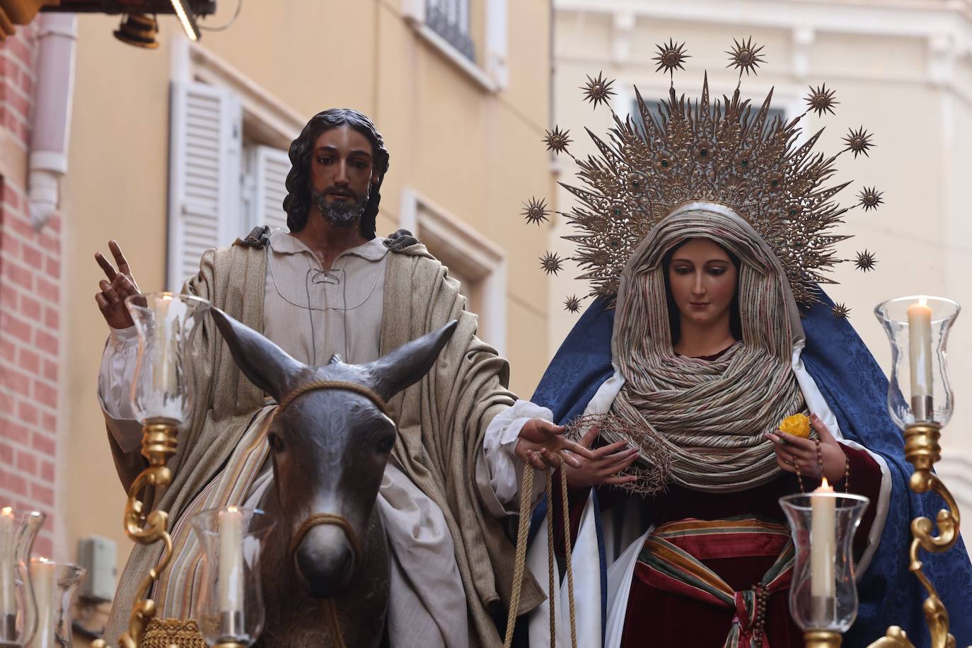 Traslado de Nuestro Padre Jesús a su Entrada en Jerusalén, María Santísima del Amparo y San Juan Evangelista (Pollinica).