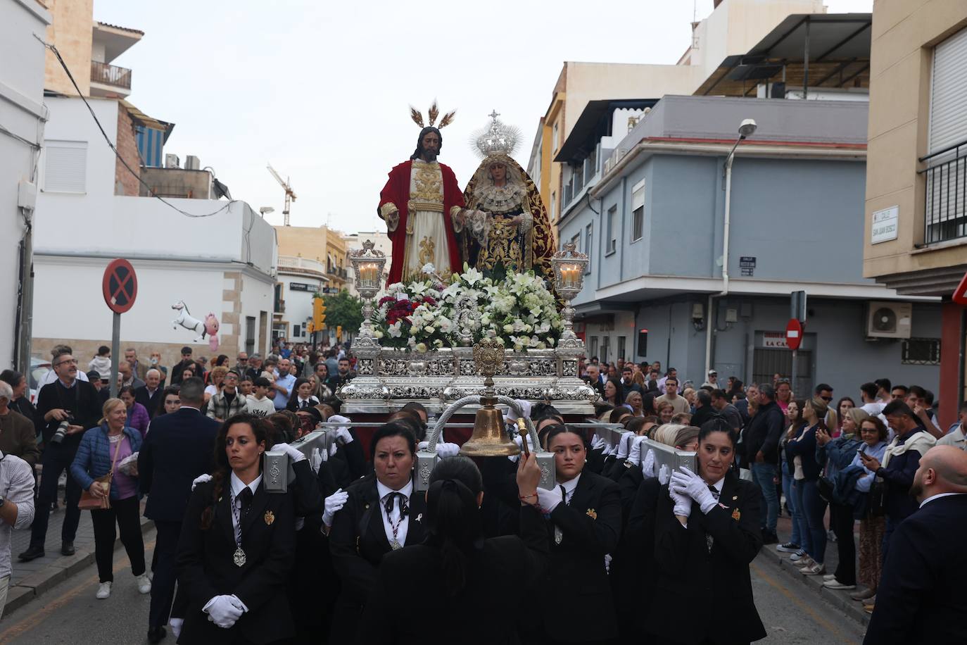 Traslado de los titulares de la Hermandad de Nuestro Padre Jesús del Prendimiento y María Santísima del Gran Perdón.