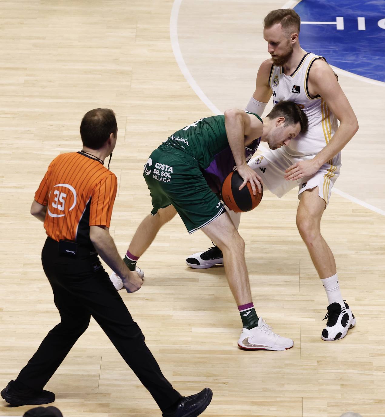 Las mejores imágenes del Unicaja-Real Madrid en el Martín Carpena