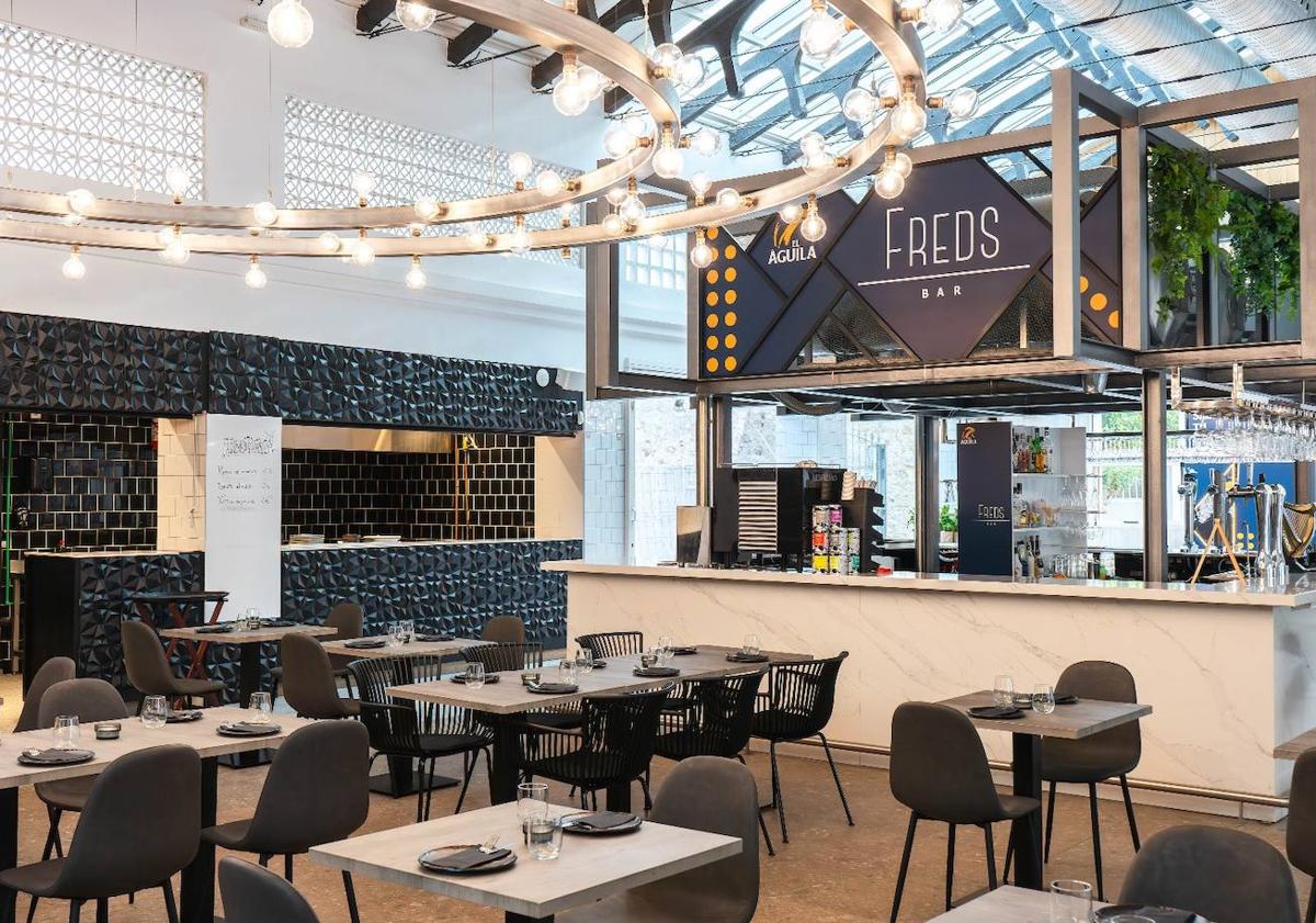 Imagen principal - El mercado de abastos de Estepona reabre sus puertas como espacio gastronómico