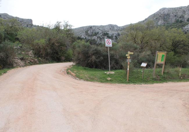 La ruta se puede iniciar cerca de la fuente de la Zarza.