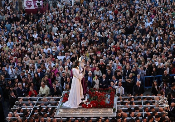 Traslado del Cautivo y la Virgen de la Trinidad.