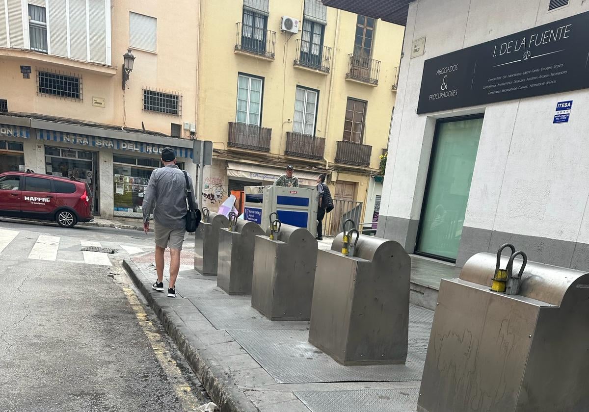 Contenedores soterrados en los aledaños de Plaza de la Merced.