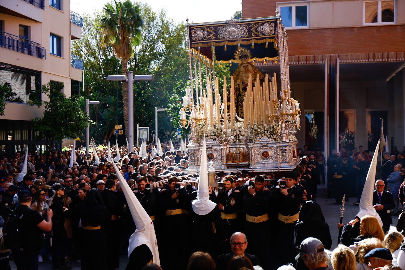 Semana Santa de Málaga 2024: el Viernes Santo, en imágenes