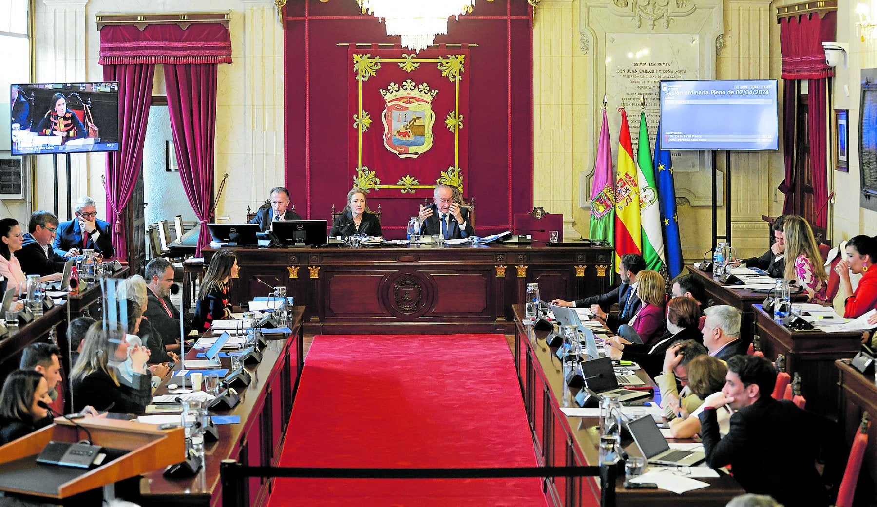 Vista general del salón de plenos del Ayuntamiento de Málaga, ayer.