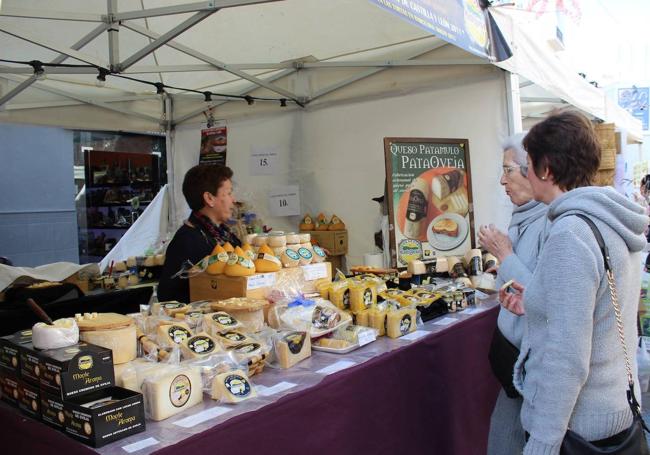 Los amantes del queso tienen una cita este mes de abril en Estepona.