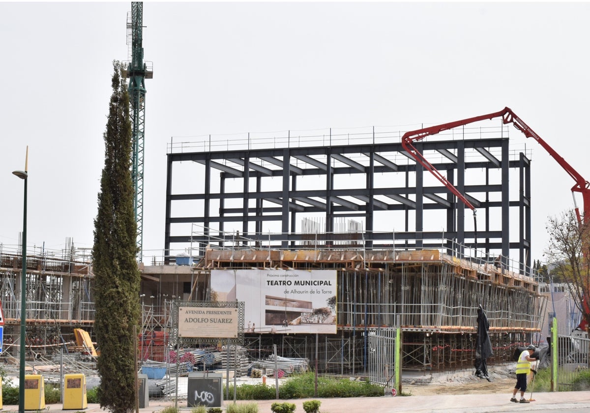 Estado en el que se encuentran las obras, en una vista desde la avenida Adolfo Suárez.