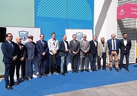 Sergio Cortés, Movilla, Ismael Díaz, Kike Pérez, Javi Gracia, Manolo Castillo, José María Muñoz, Martín Aguilar, Esteban Vigo, Ben Barek, Antonio Méndez y Jesús Gámez.