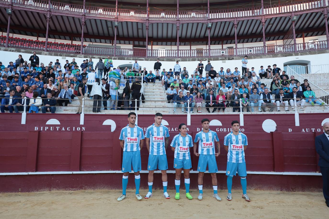 Presentación de la camiseta del Málaga para su 120 aniversario