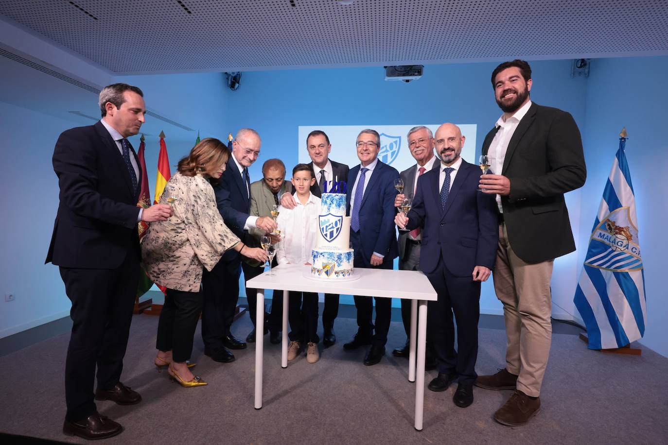 Presentación de la camiseta del Málaga para su 120 aniversario