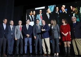 El presidente de la Junta y promotores del proyecto, en su presentación en 2019.