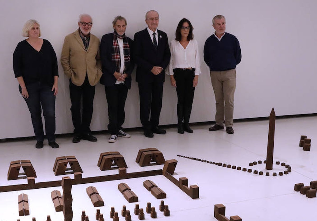 Una de las últimas asistencias del alcalde, Francisco de la Torre, a una inauguración en el CAC.