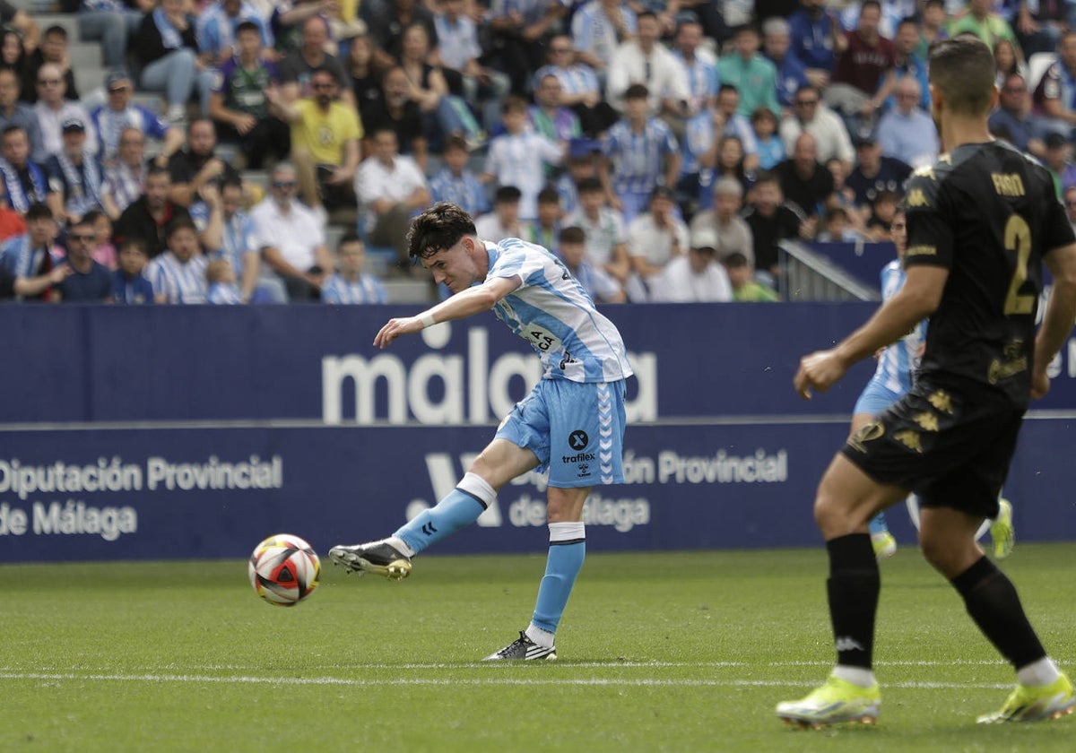 El joven Aarón Ochoa, en el duelo de este domingo.