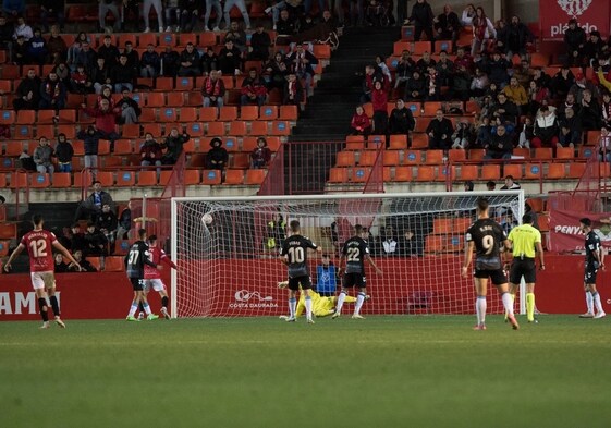Uno de los dos goles encajados por el Málaga ante el 'Nástic' (hoy, el rival de semifinales en los 'play-off') la pasada campaña en la Copa.