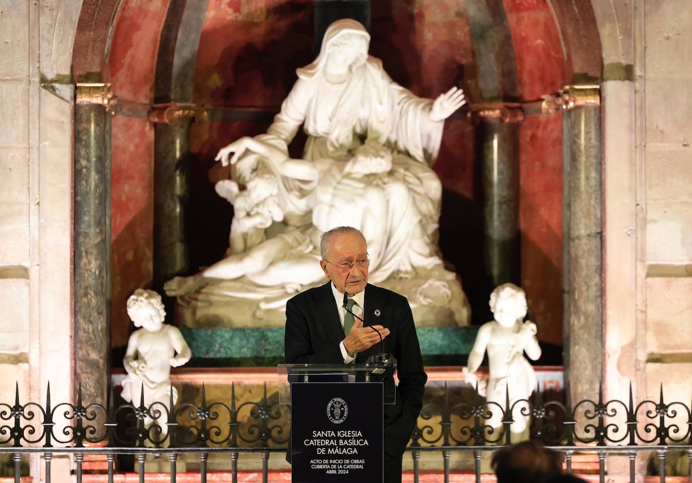 Málaga retoma la obra de su Catedral