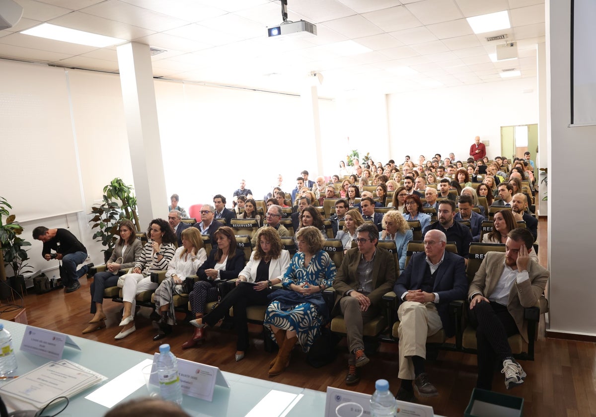 10graduadxs10: los 50 diamantes en bruto de Económicas y Empresariales