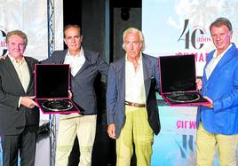 Los consejeros delegados, Manuel Marrón y Jesús Gil Marín; junto al nuevo director general, Hector Tramullas; y el director general saliente, José Luis Pérez.
