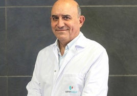 El doctor Jorge Contreras, jefe de Oncología del Hospital Quirónsalud Málaga.