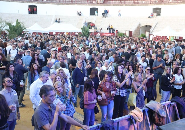 Unas 3.000 personas se congregaron en la plaza de toros de La Malagueta.