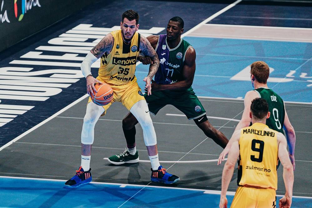 La final de la Basketball Champions League entre el Tenerife y el Unicaja, en imágenes