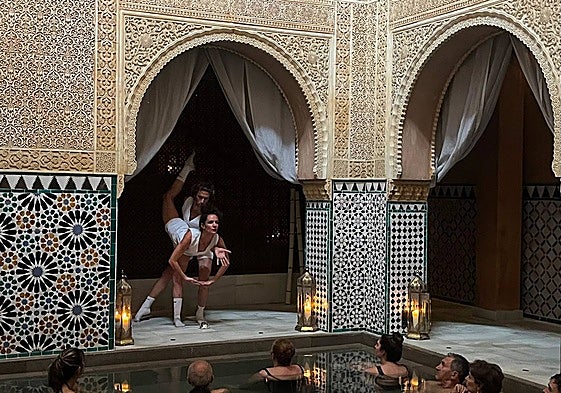 Pepa Martín y David Segura, durante su espectáculo de ayer en el Hammam Al Ándalus.