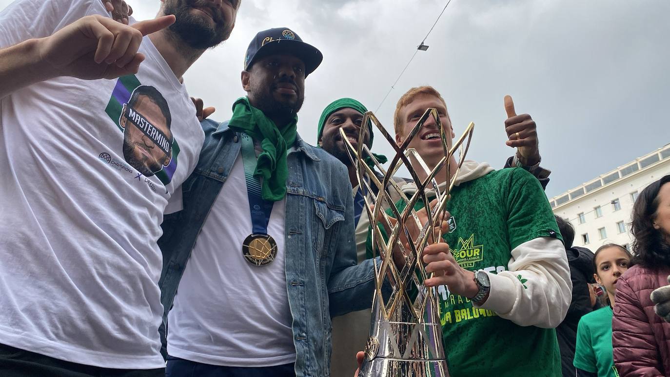 El Unicaja celebra el título de la Champions League en Málaga